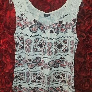 Faded Glory White Sleeveless Cropped Blouse